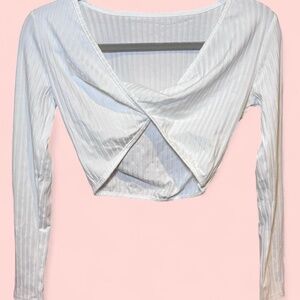 white long sleeve crop top